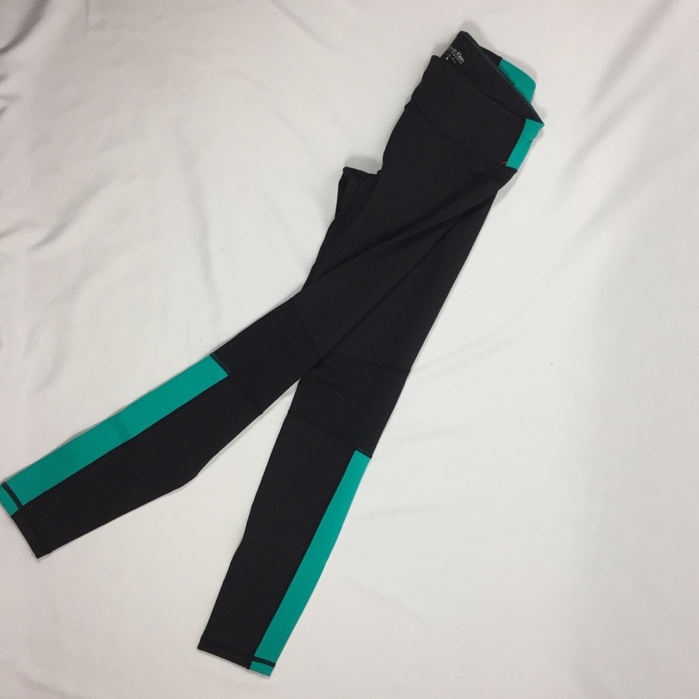 Calvin Klein Performance Leggings - Picture 3 of 6